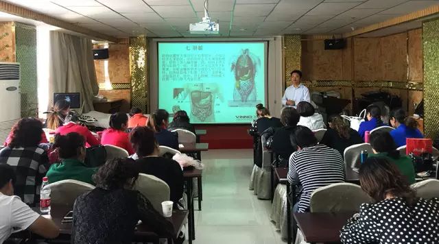 飞依诺超声临床专家在培训现场