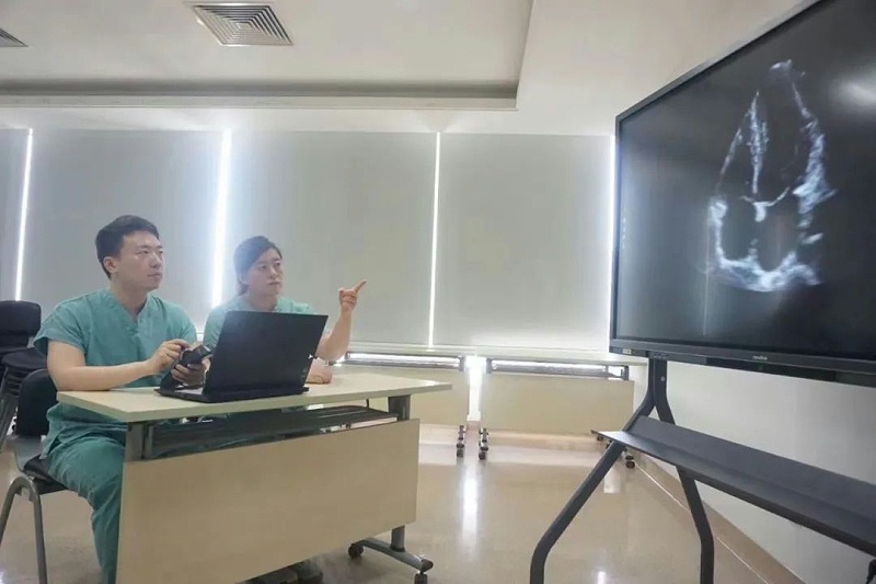 解放军总医院副主任医师周浩及团队